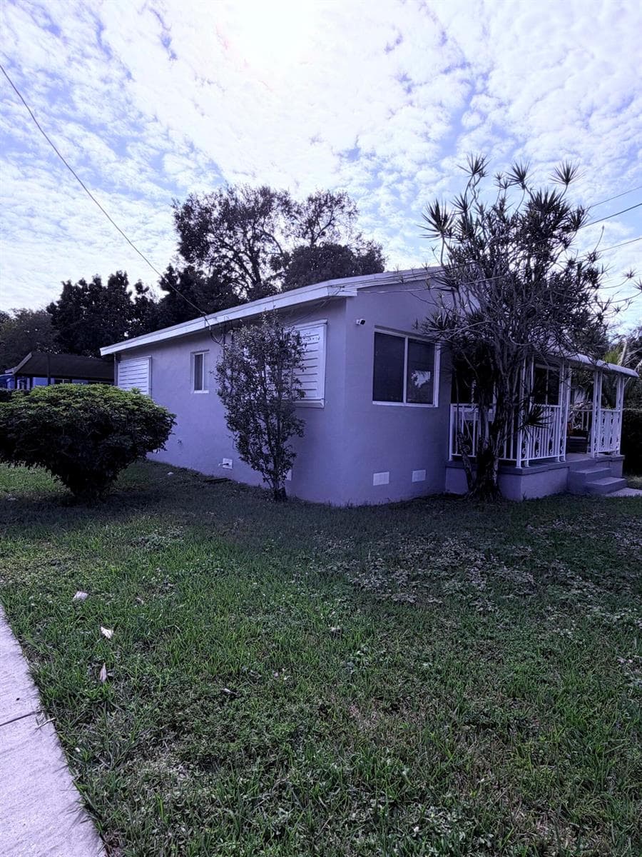 1500 NW 44th Street, Miami FL 33142 — 5