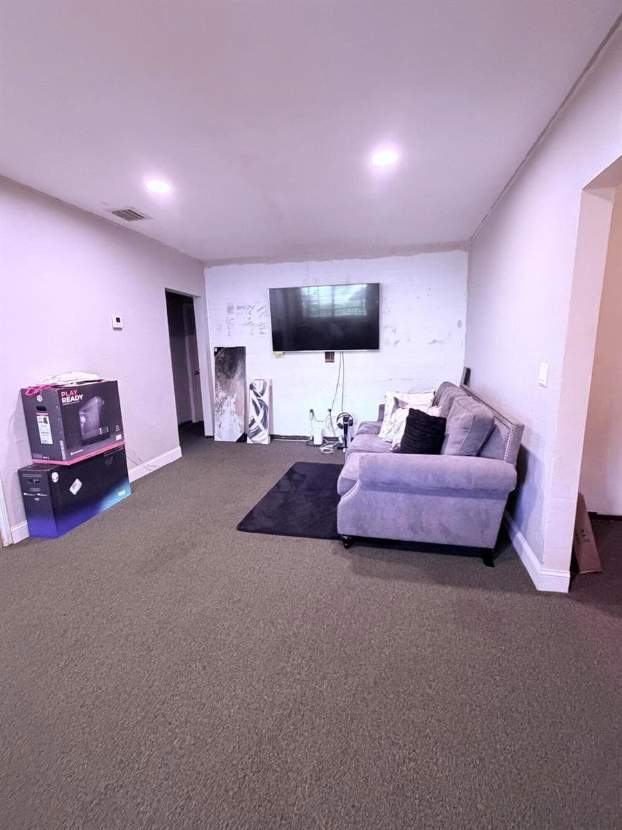 1500 NW 44th Street, Miami FL 33142 — 11