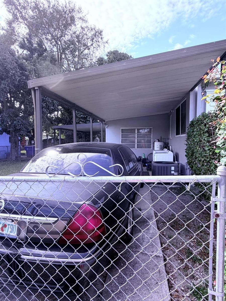 1500 NW 44th Street, Miami FL 33142 — 4