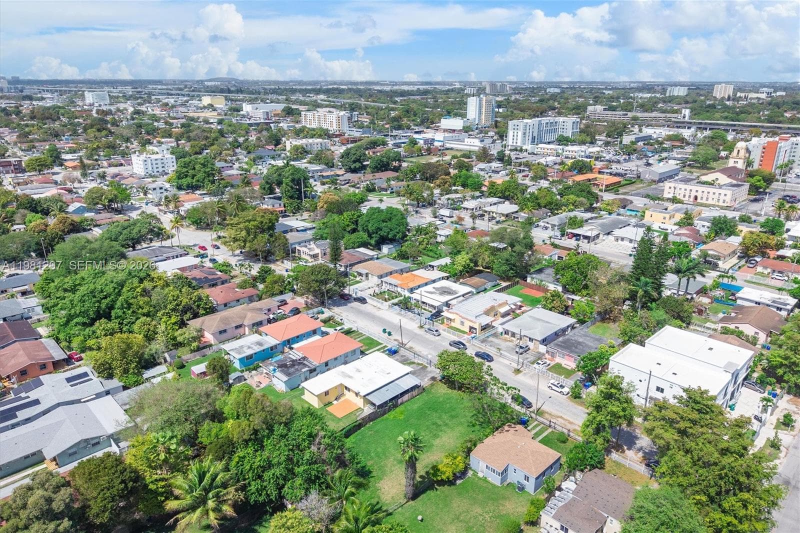1922 NW 33rd St, Miami FL 33142 — 7