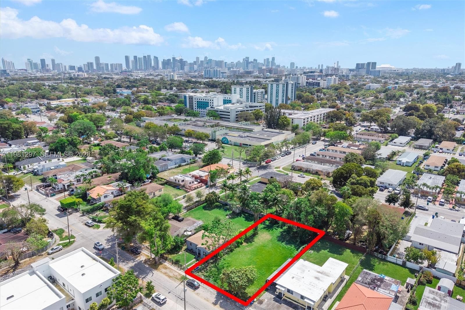 1922 NW 33rd St, Miami FL 33142 — 5