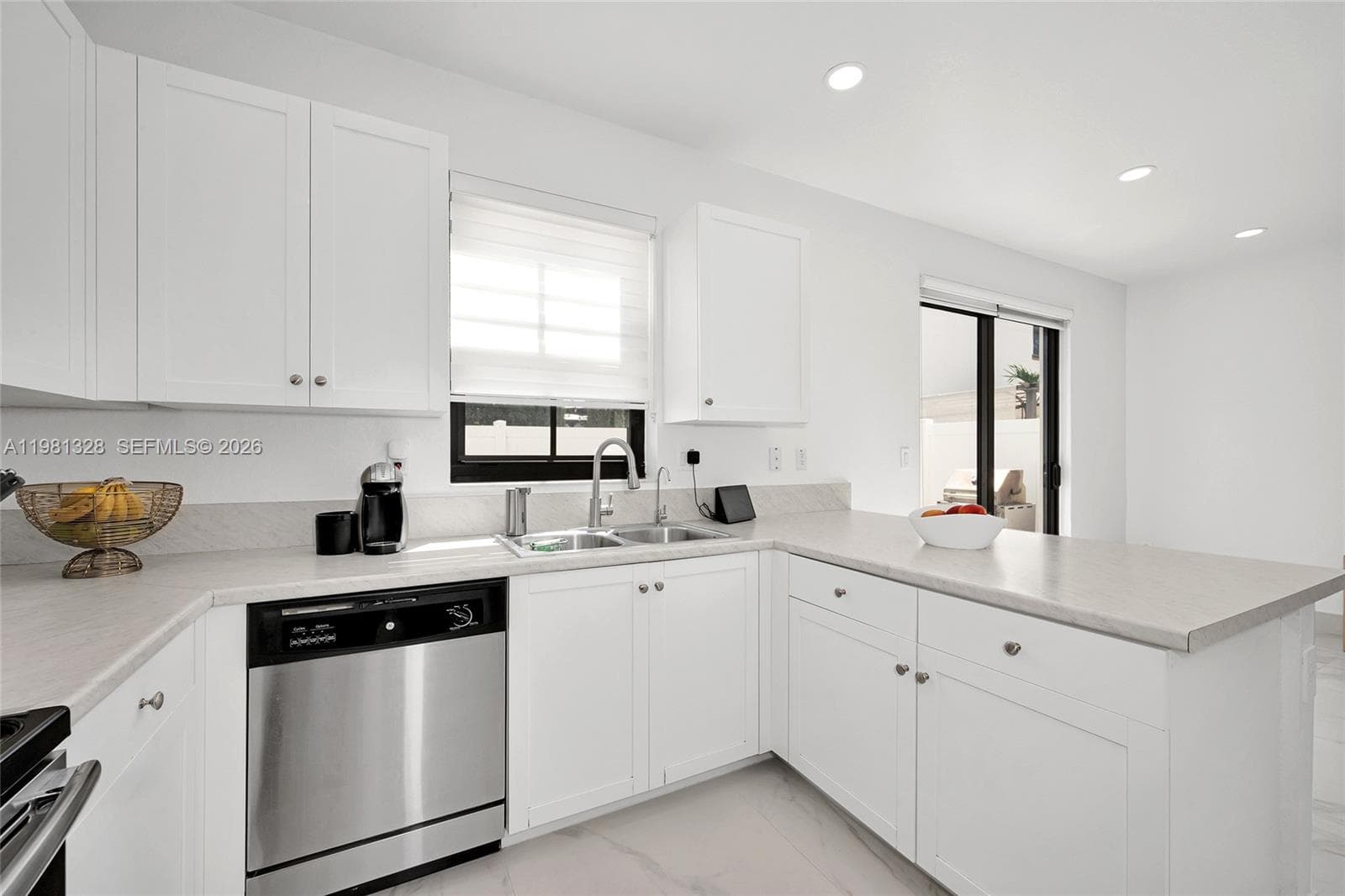 3438 W 104th Ter, Hialeah FL 33018 — 13