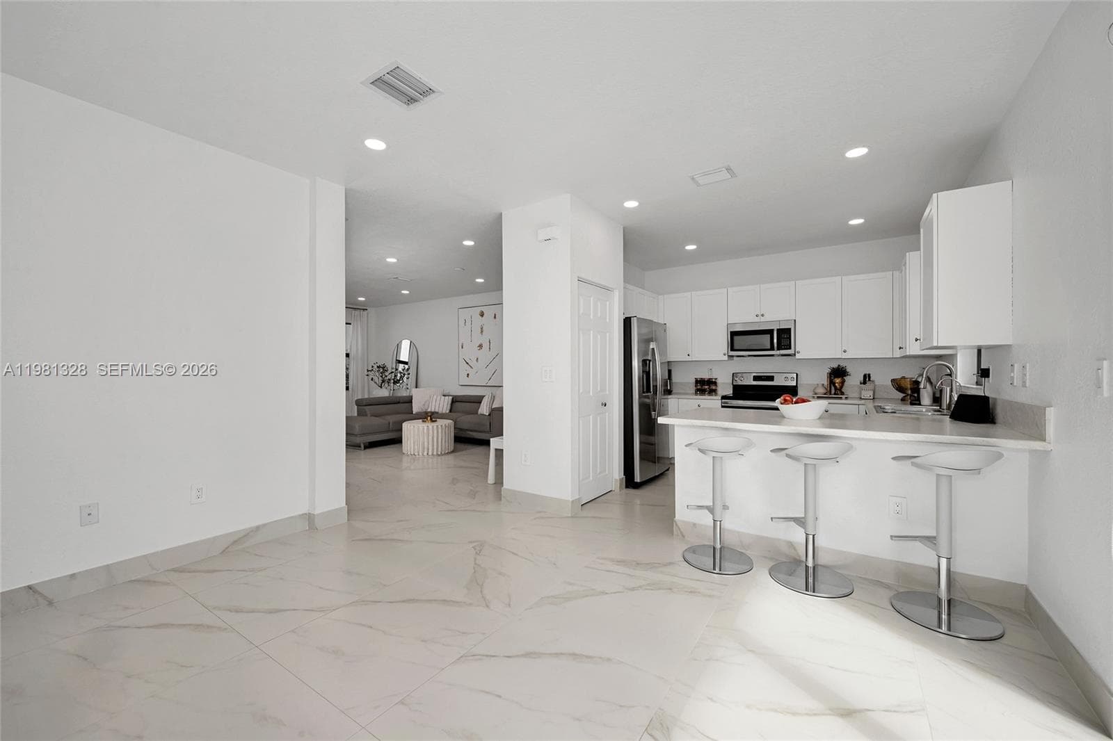 3438 W 104th Ter, Hialeah FL 33018 — 11
