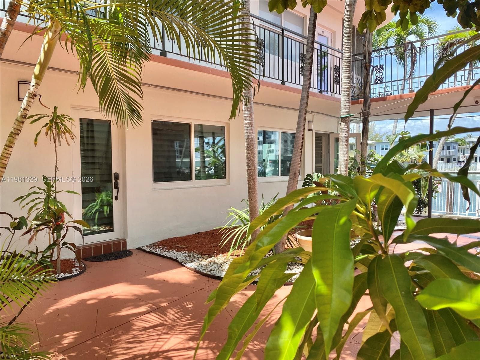 8040 Tatum Waterway Dr # 5, Miami Beach FL 33141 — 12