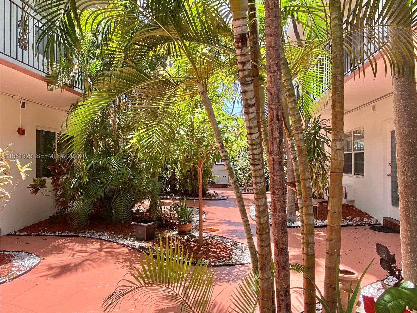 8040 Tatum Waterway Dr # 5, Miami Beach FL 33141 — 11
