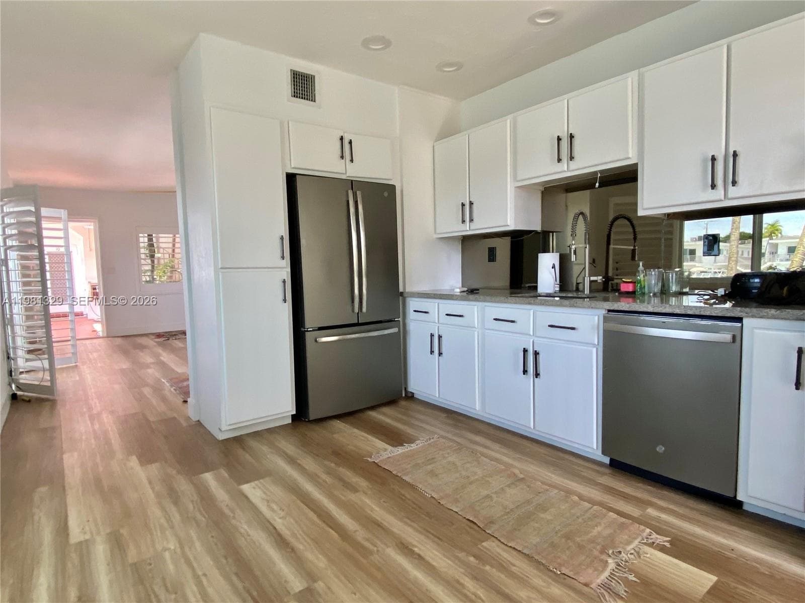 8040 Tatum Waterway Dr # 5, Miami Beach FL 33141 — 4
