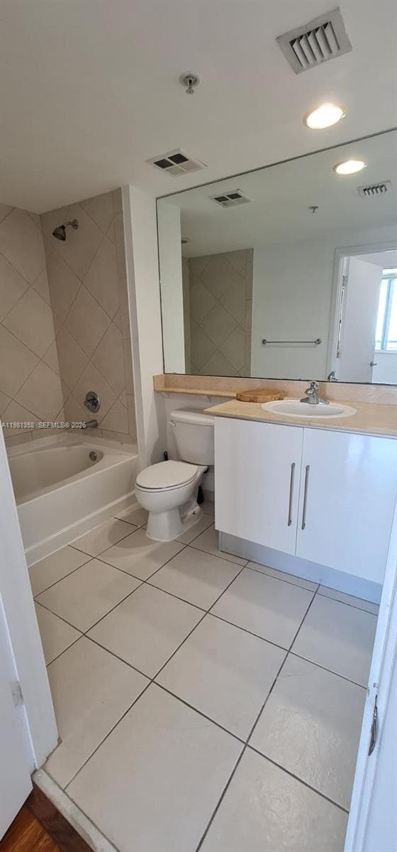 335 S Biscayne Blvd # 3610, Miami FL 33131 — 12