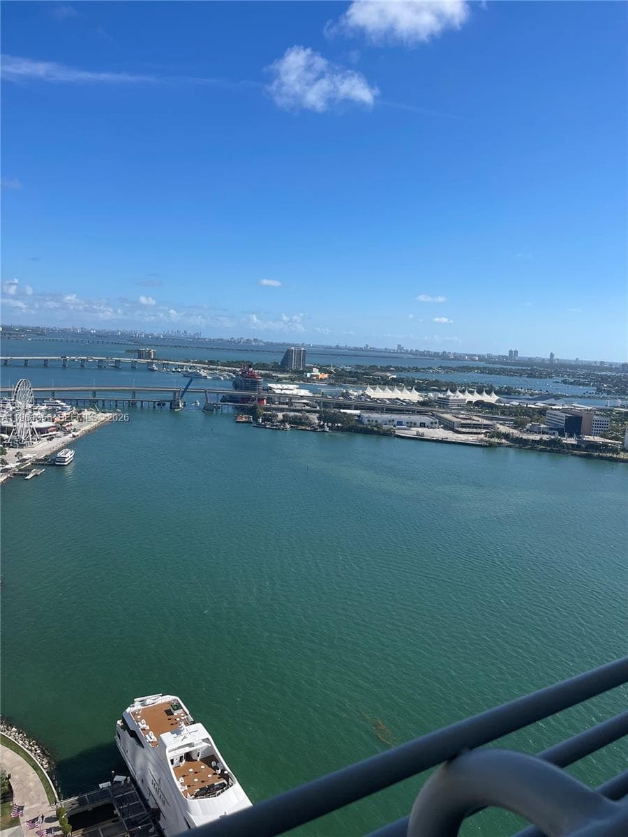 335 S Biscayne Blvd # 3610, Miami FL 33131 — 26