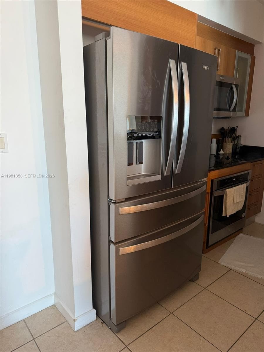 335 S Biscayne Blvd # 3610, Miami FL 33131 — 3