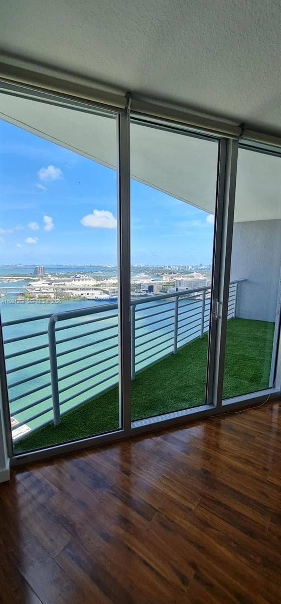 335 S Biscayne Blvd # 3610, Miami FL 33131 — 19