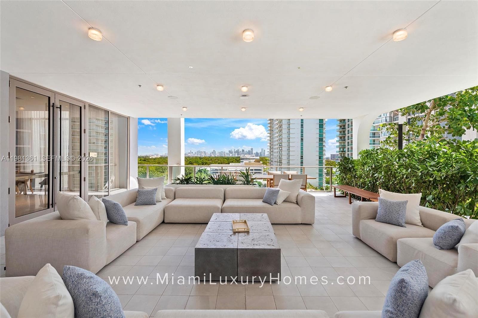 2678 Tigertail Ave # 802, Coconut Grove FL 33133 — 49