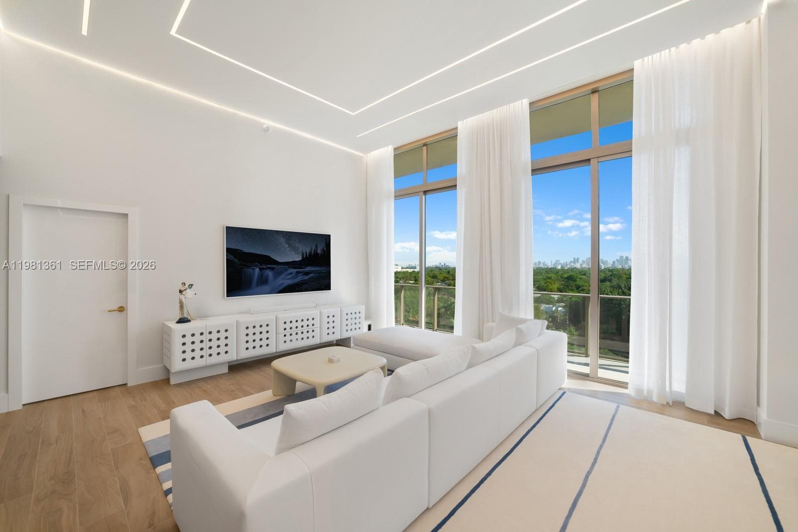 2678 Tigertail Ave # 802, Coconut Grove FL 33133 — 4