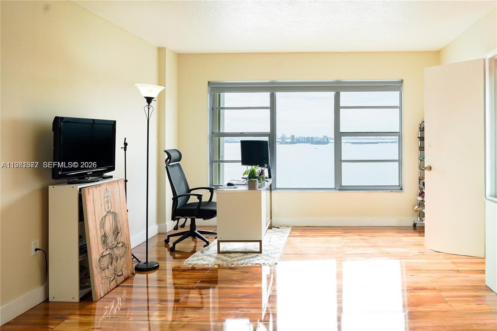 11111 Biscayne Blvd # 20E, Miami FL 33181 — 20