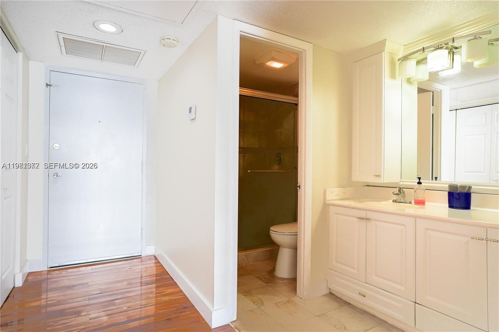11111 Biscayne Blvd # 20E, Miami FL 33181 — 18