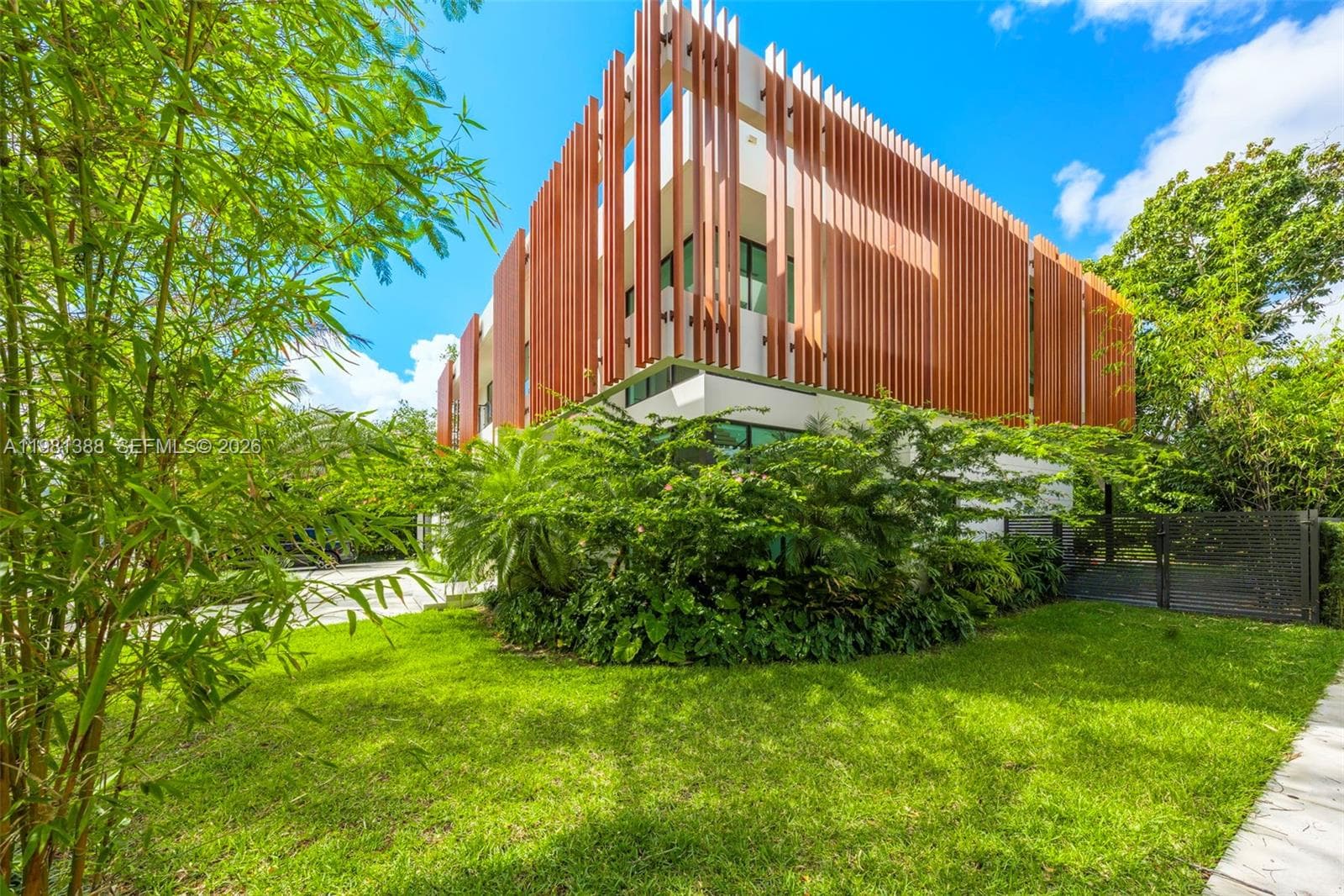 7700 SW 50th Ct, Miami FL 33143 — 5