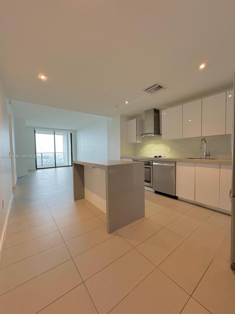 1600 NE 1st Ave # 3511, Miami FL 33132 — 4