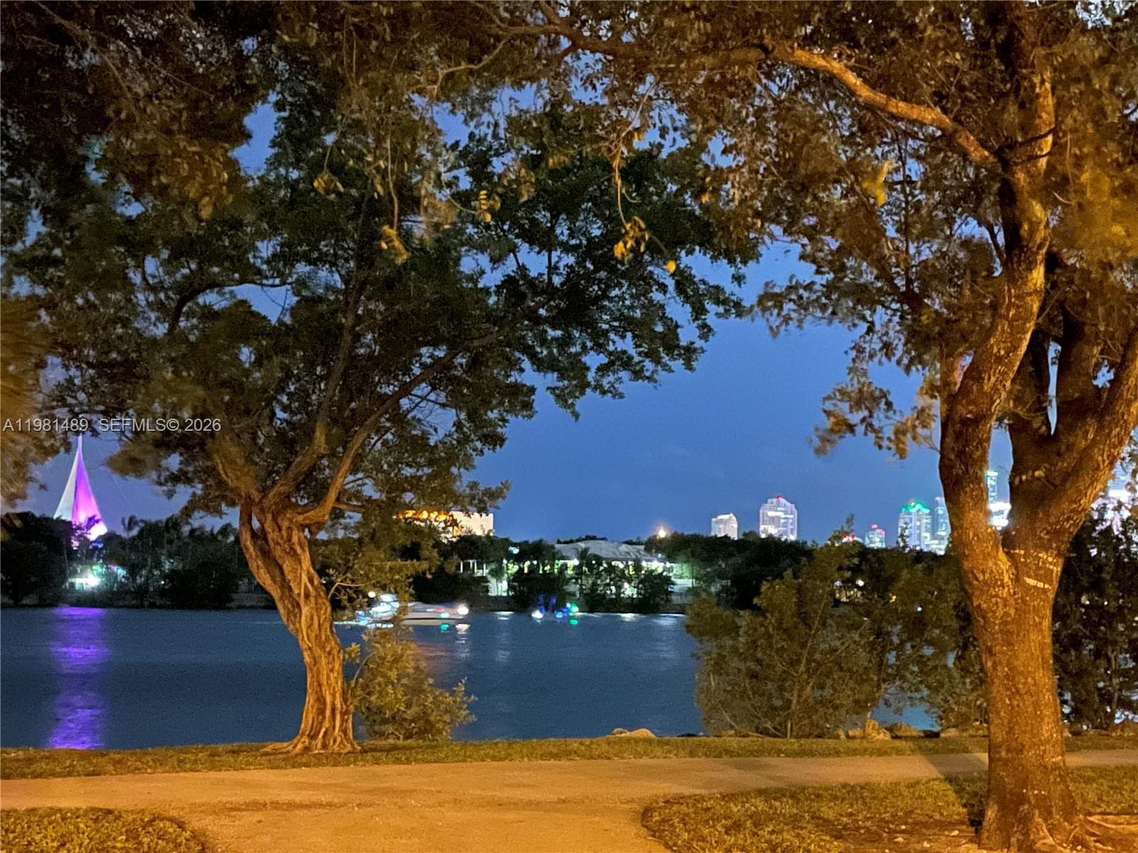1750 N Bayshore Dr # 2814, Miami FL 33132 — 53