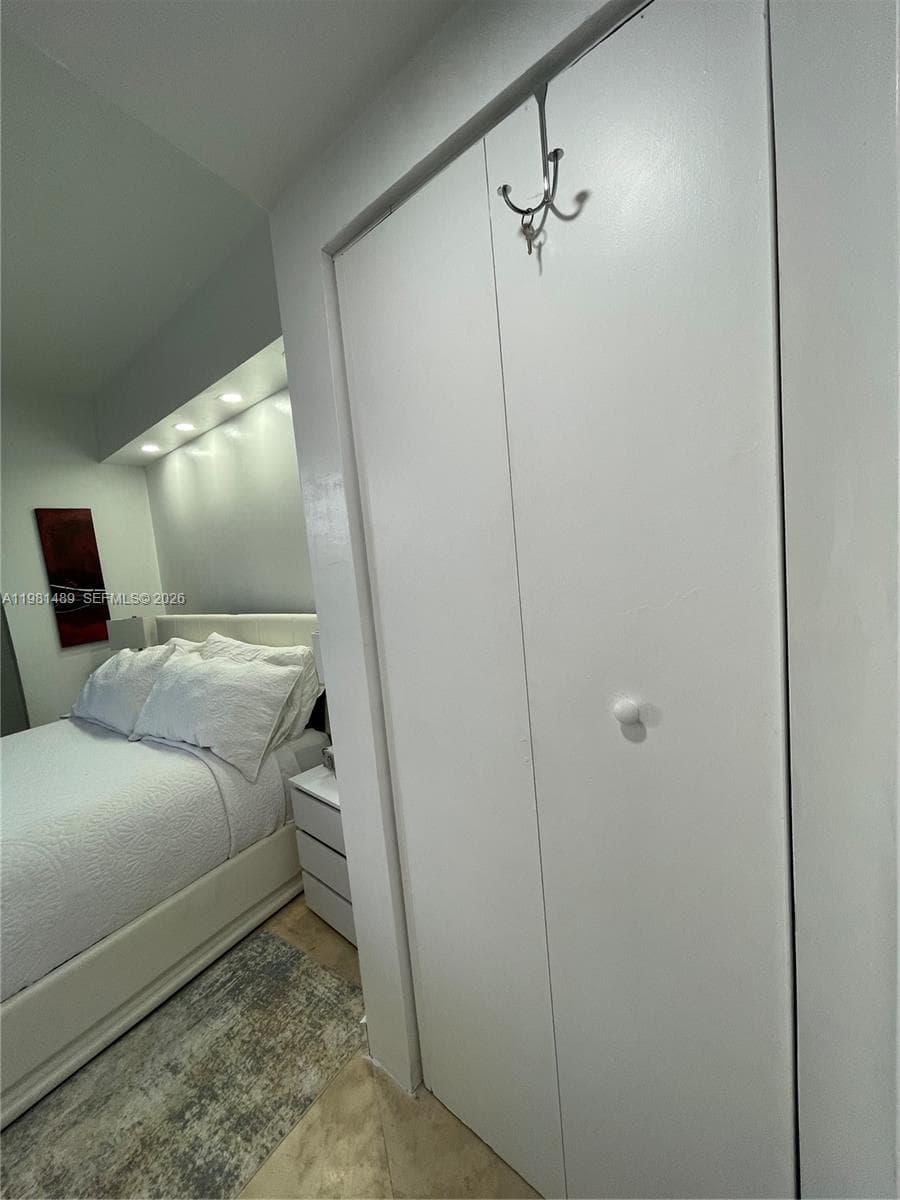 1750 N Bayshore Dr # 2814, Miami FL 33132 — 14