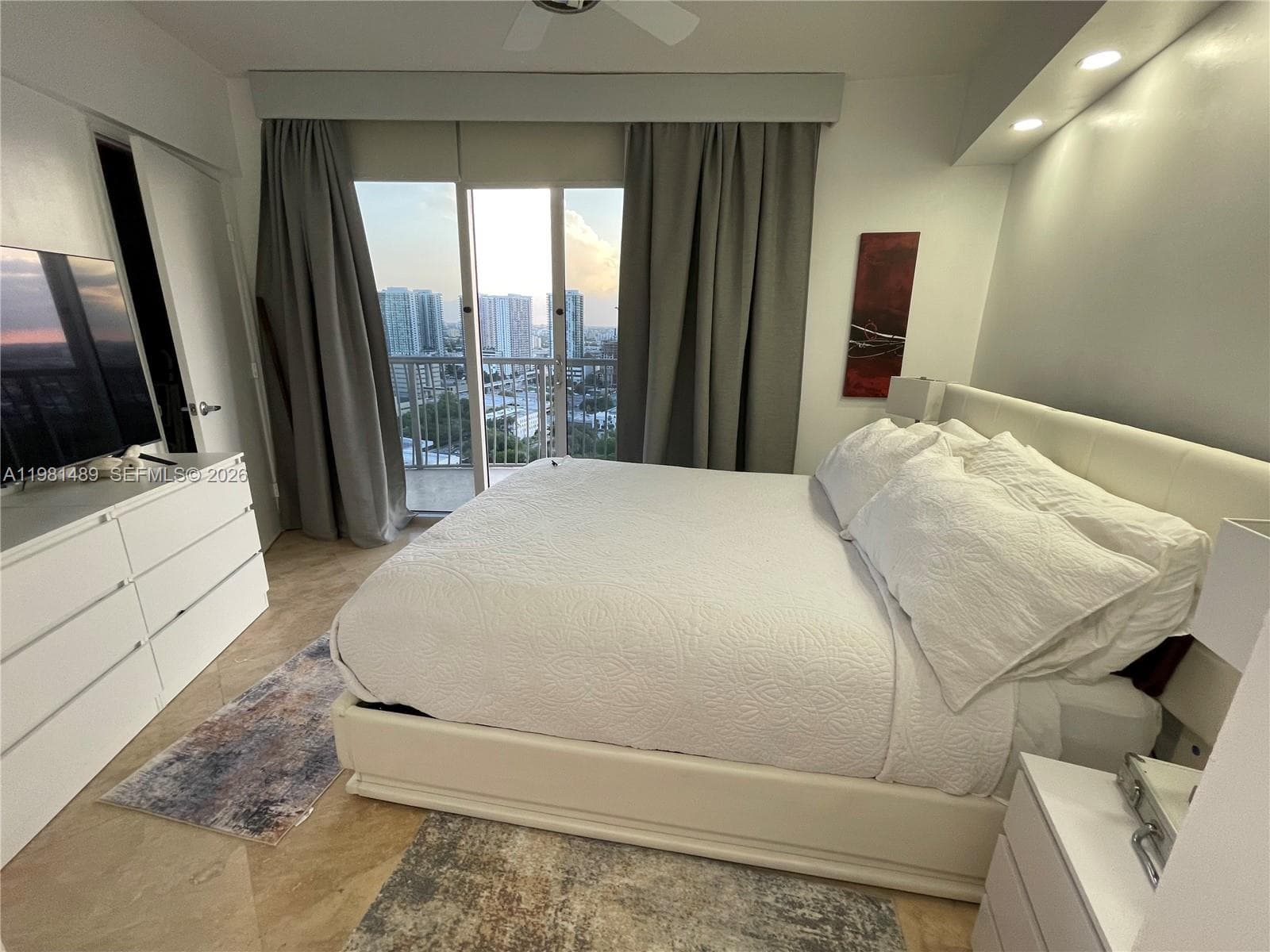 1750 N Bayshore Dr # 2814, Miami FL 33132 — 11