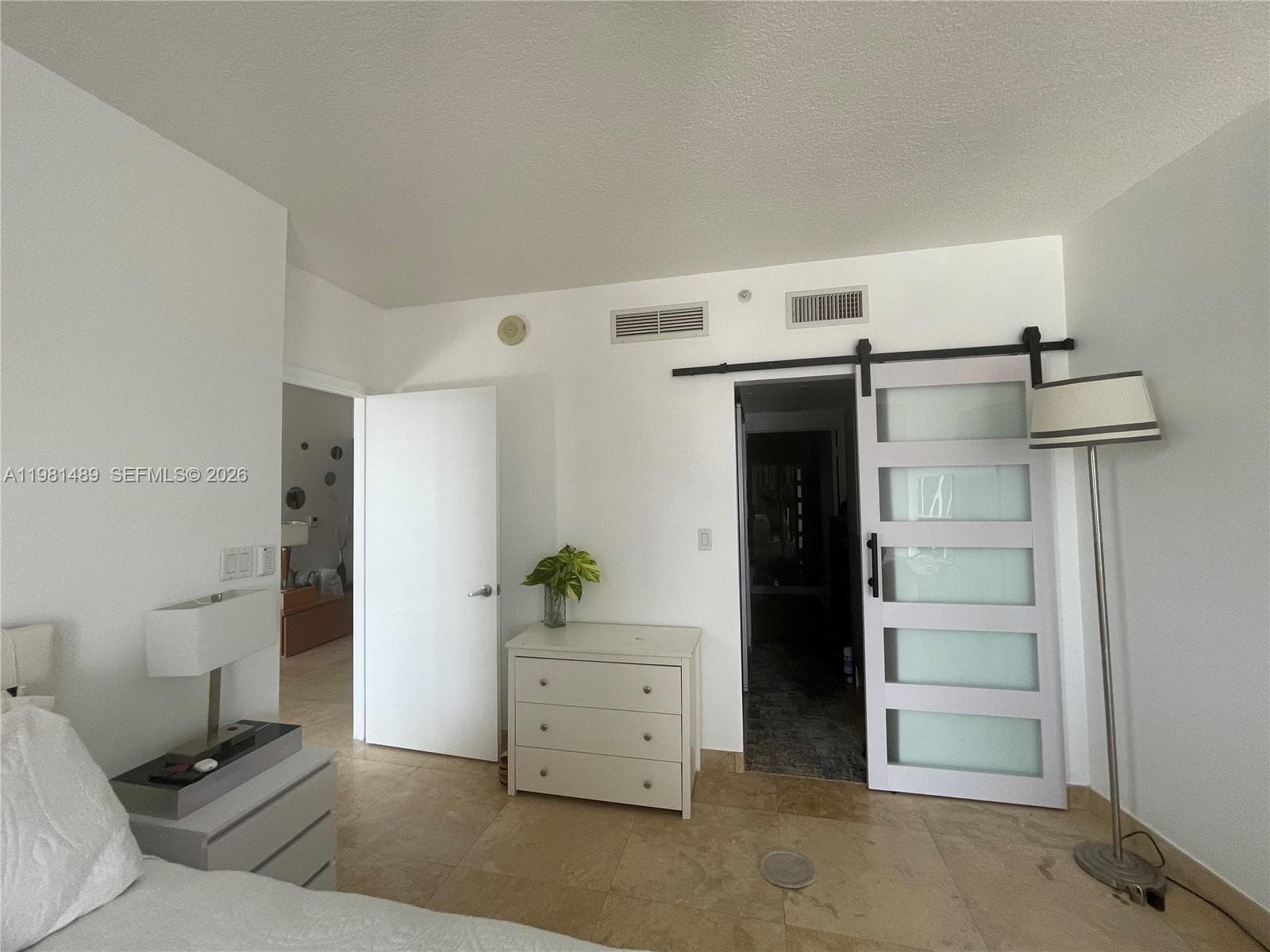 1750 N Bayshore Dr # 2814, Miami FL 33132 — 19