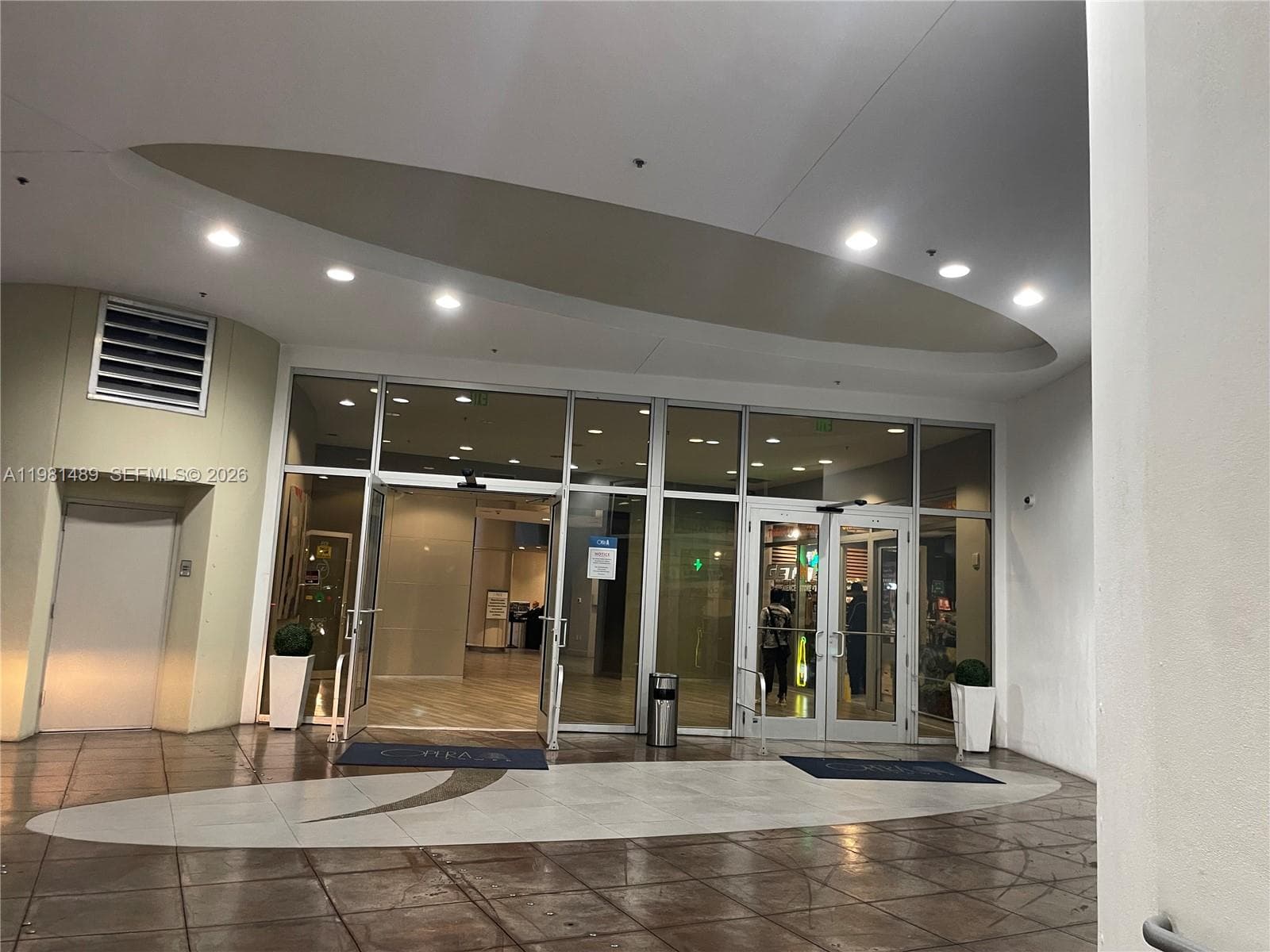 1750 N Bayshore Dr # 2814, Miami FL 33132 — 4