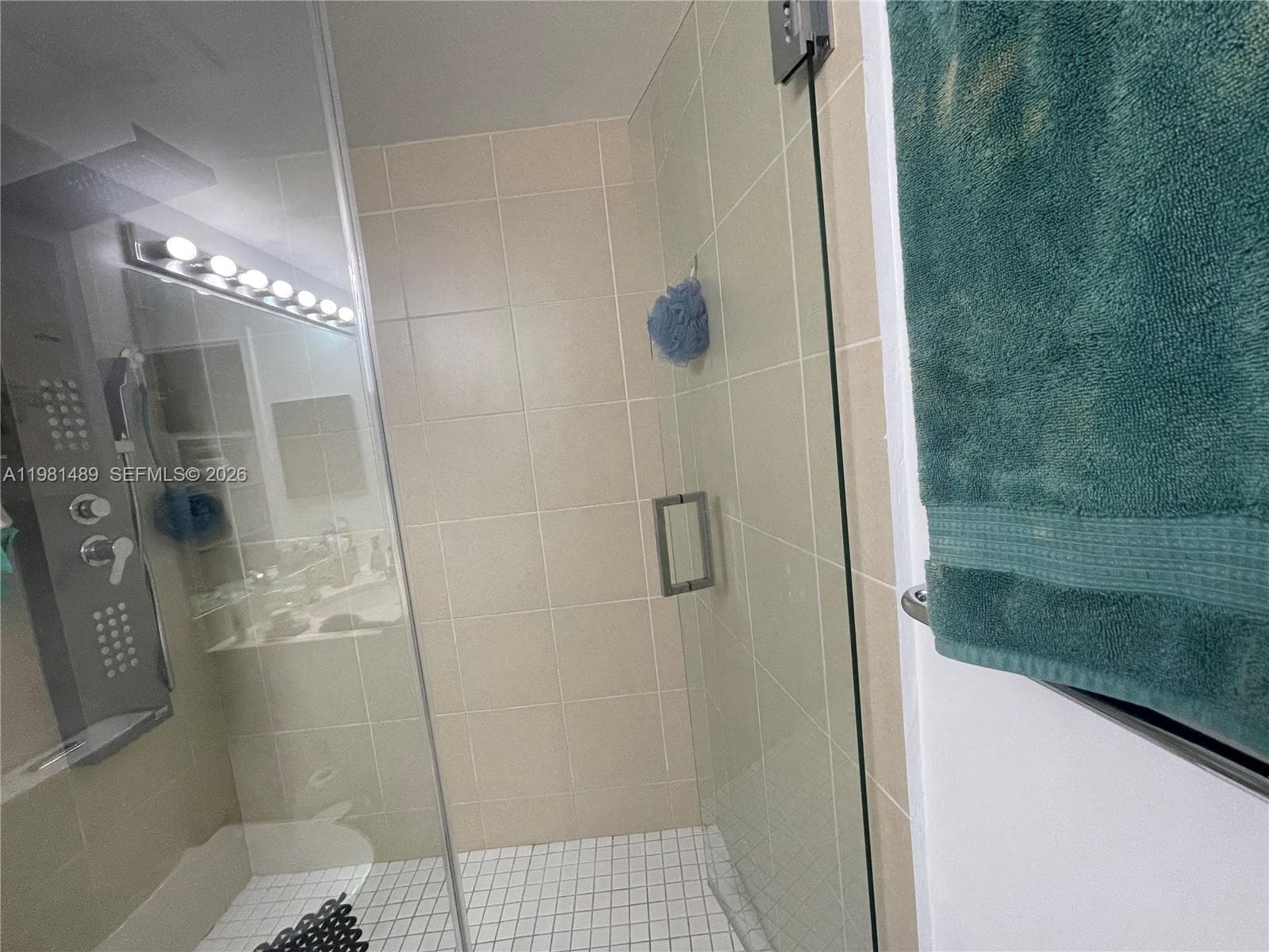 1750 N Bayshore Dr # 2814, Miami FL 33132 — 25