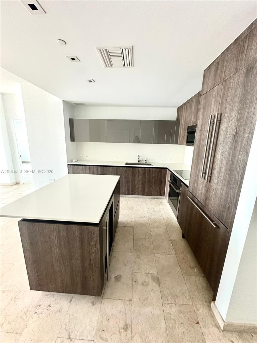 88 SW 7TH ST # 2005, Miami FL 33130 — 2