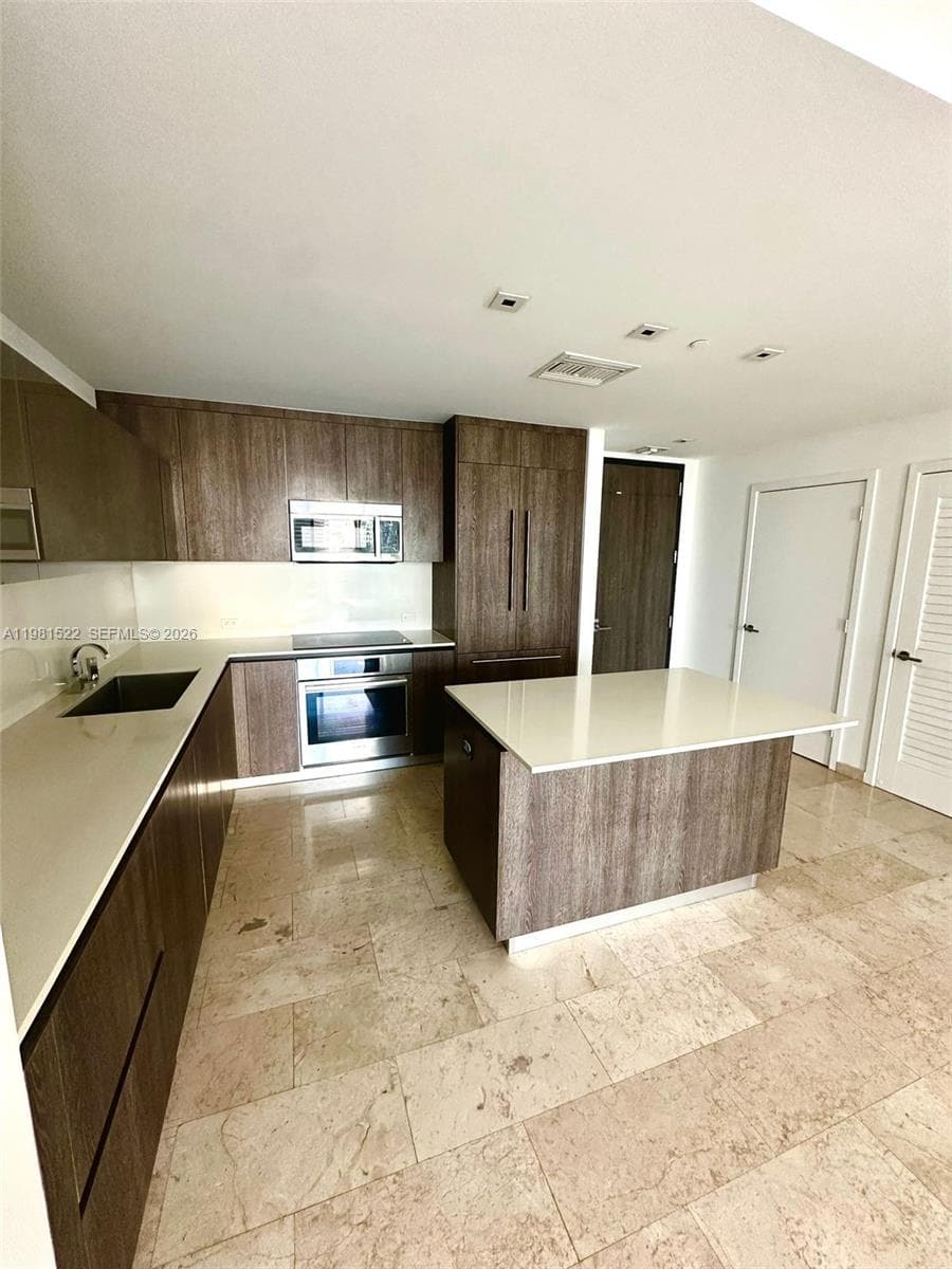 88 SW 7TH ST # 2005, Miami FL 33130 — 6