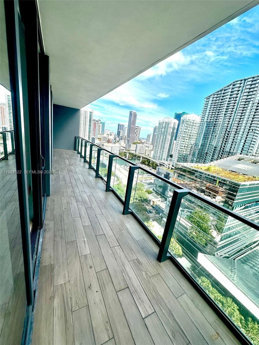 88 SW 7TH ST # 2005, Miami FL 33130 — 5