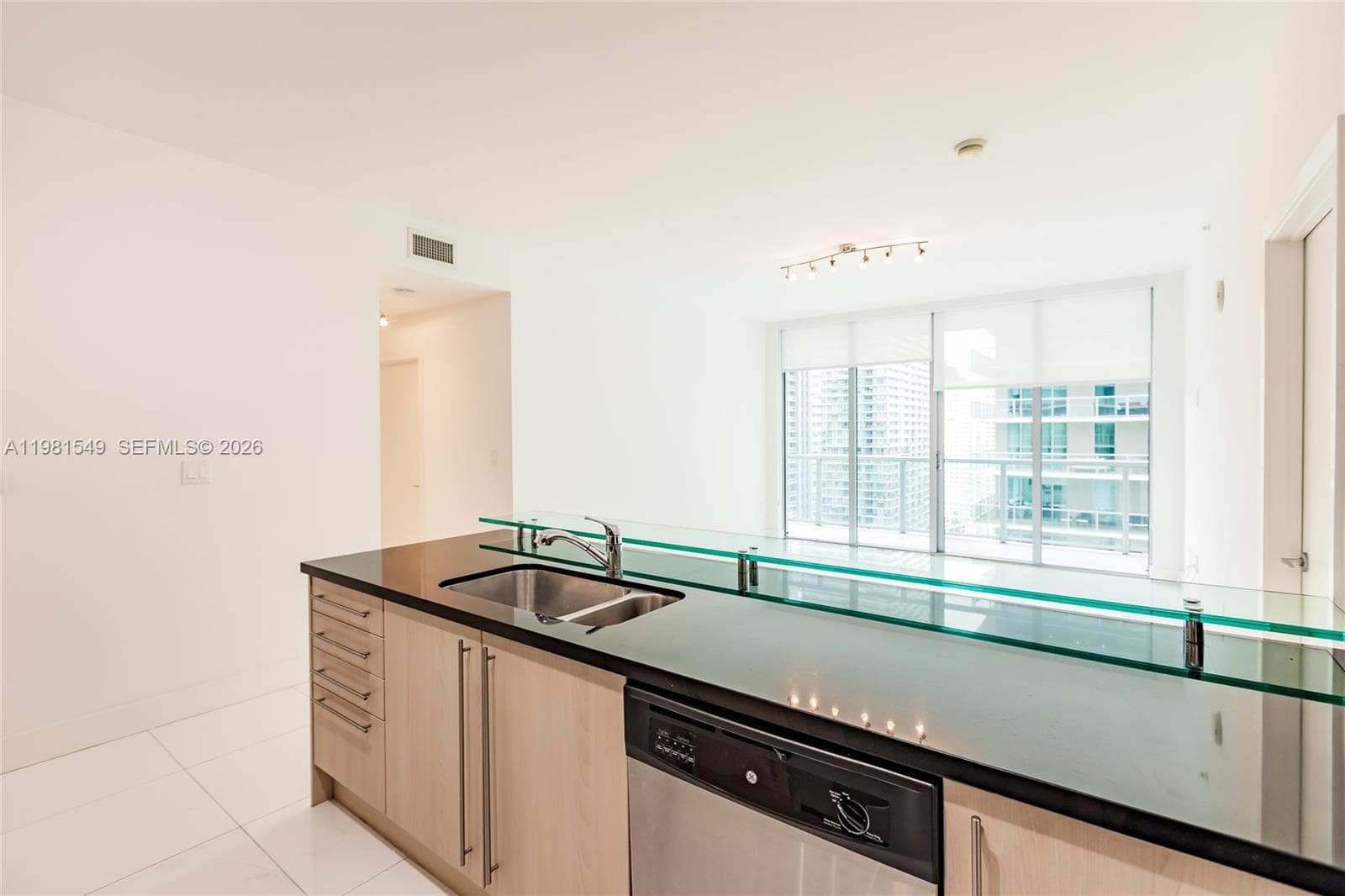 1111 SW 1st Ave, Miami FL 33130 — 6