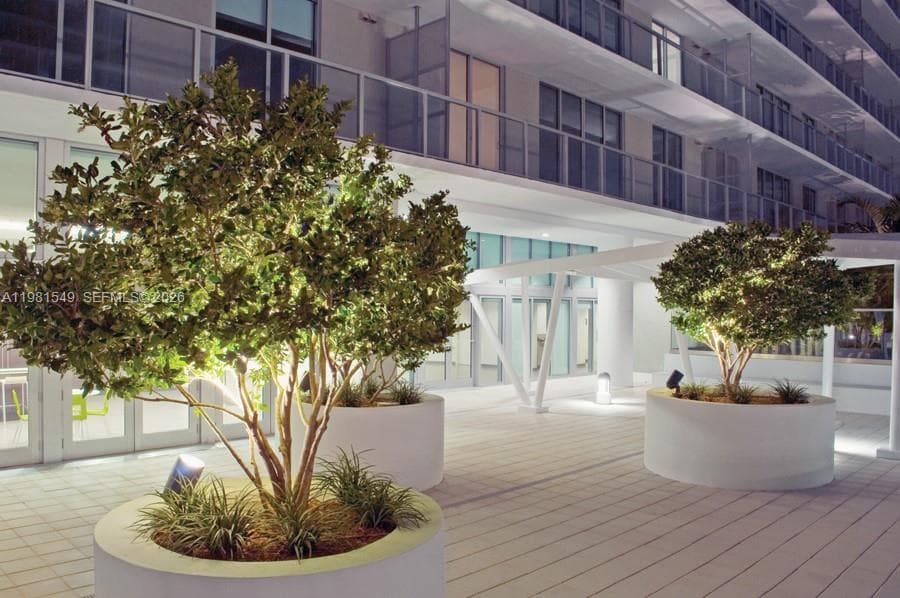 1111 SW 1st Ave, Miami FL 33130 — 26