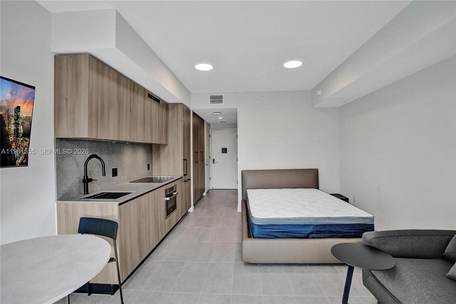 121 NE 5 St # 801B, Miami FL 33132 — 13