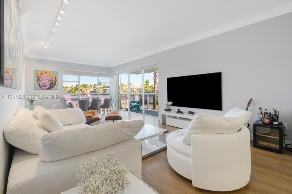 20505 E Country Club Dr # 143, Aventura FL 33180 — 3