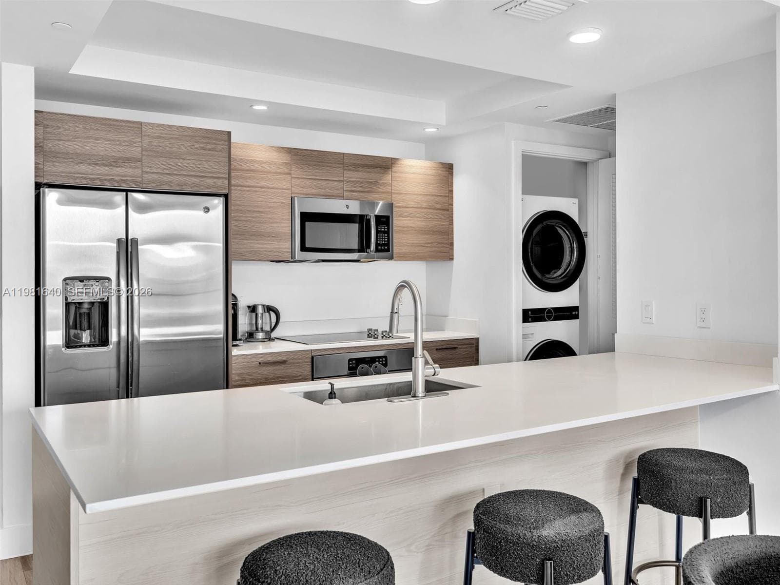 121 NE 34th St # 2102, Miami FL 33137 — 37