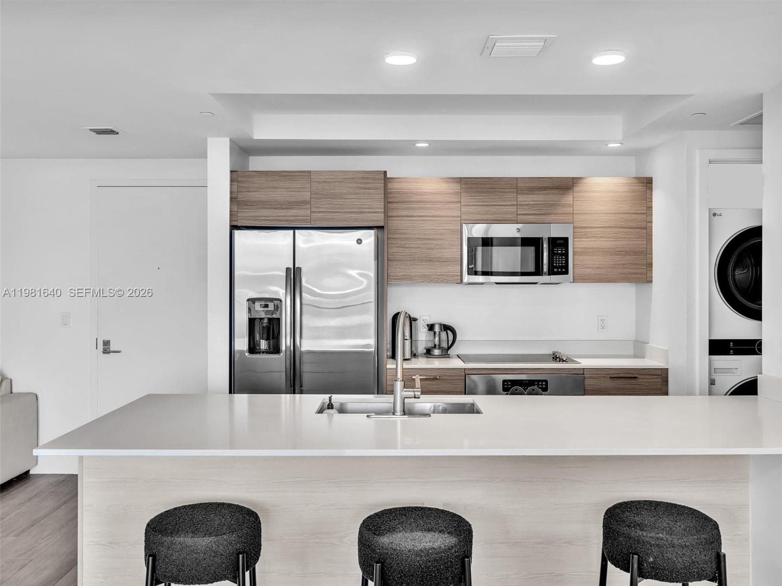121 NE 34th St # 2102, Miami FL 33137 — 39