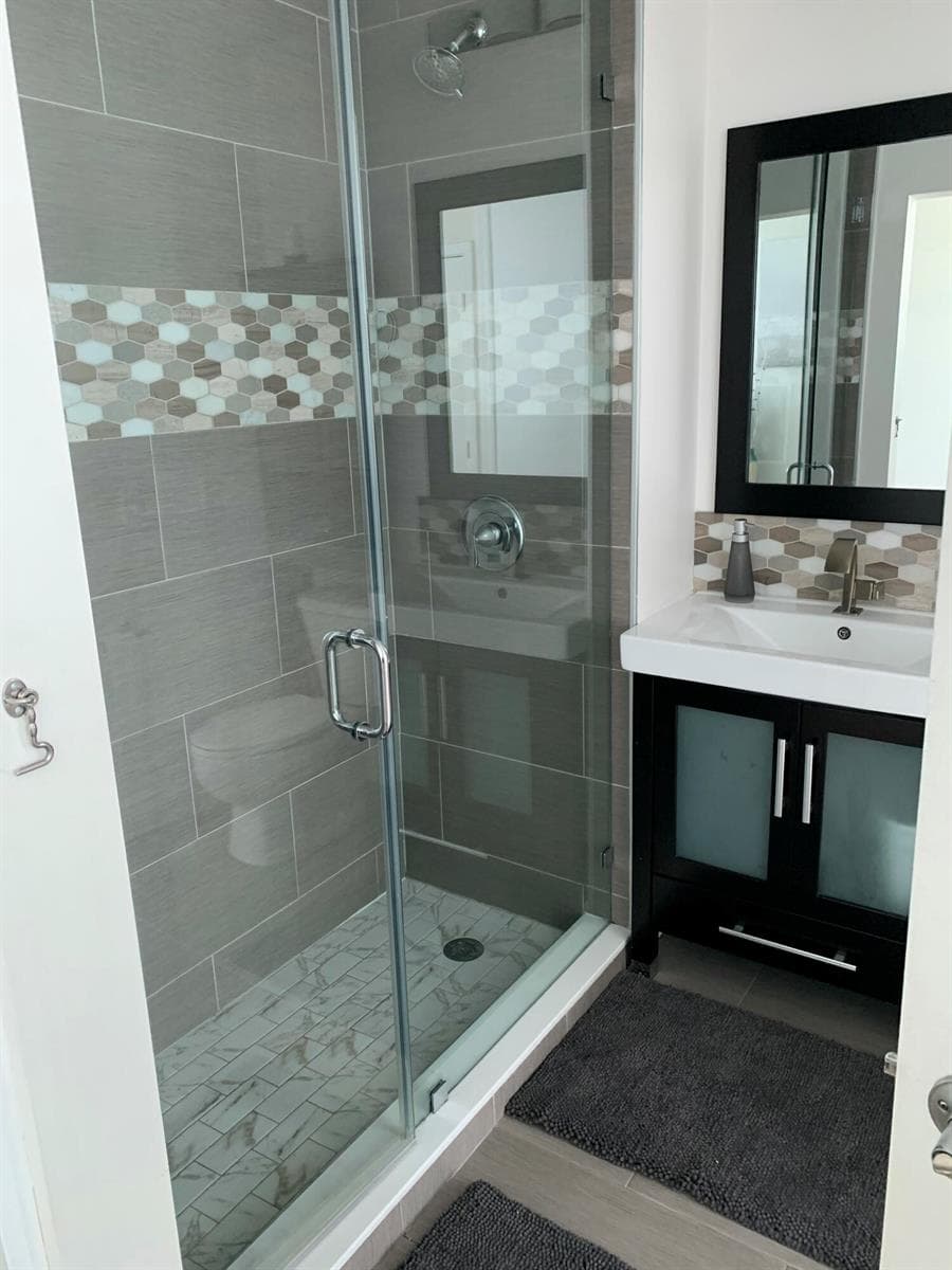 2200 NE 4th Avenue # 805, Miami FL 33137 — 7