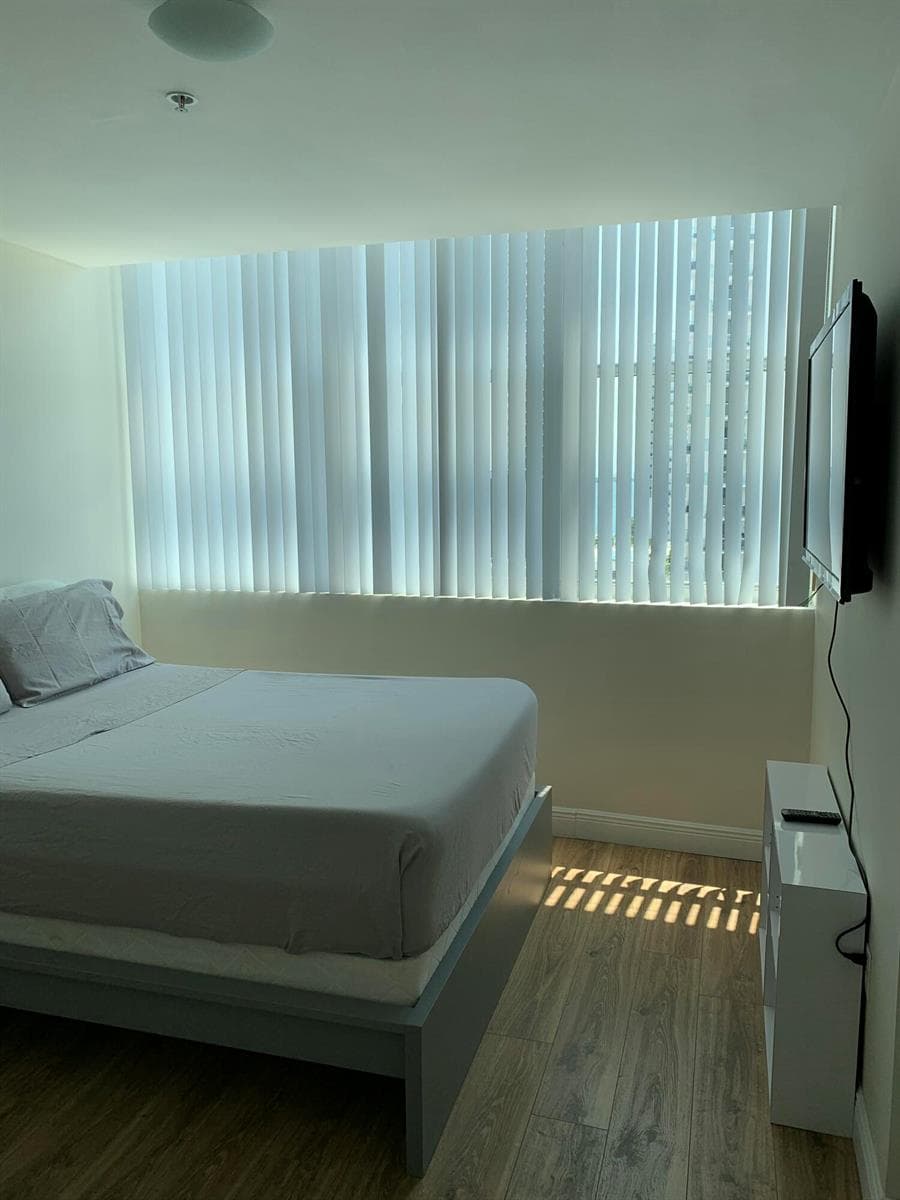 2200 NE 4th Avenue # 805, Miami FL 33137 — 9
