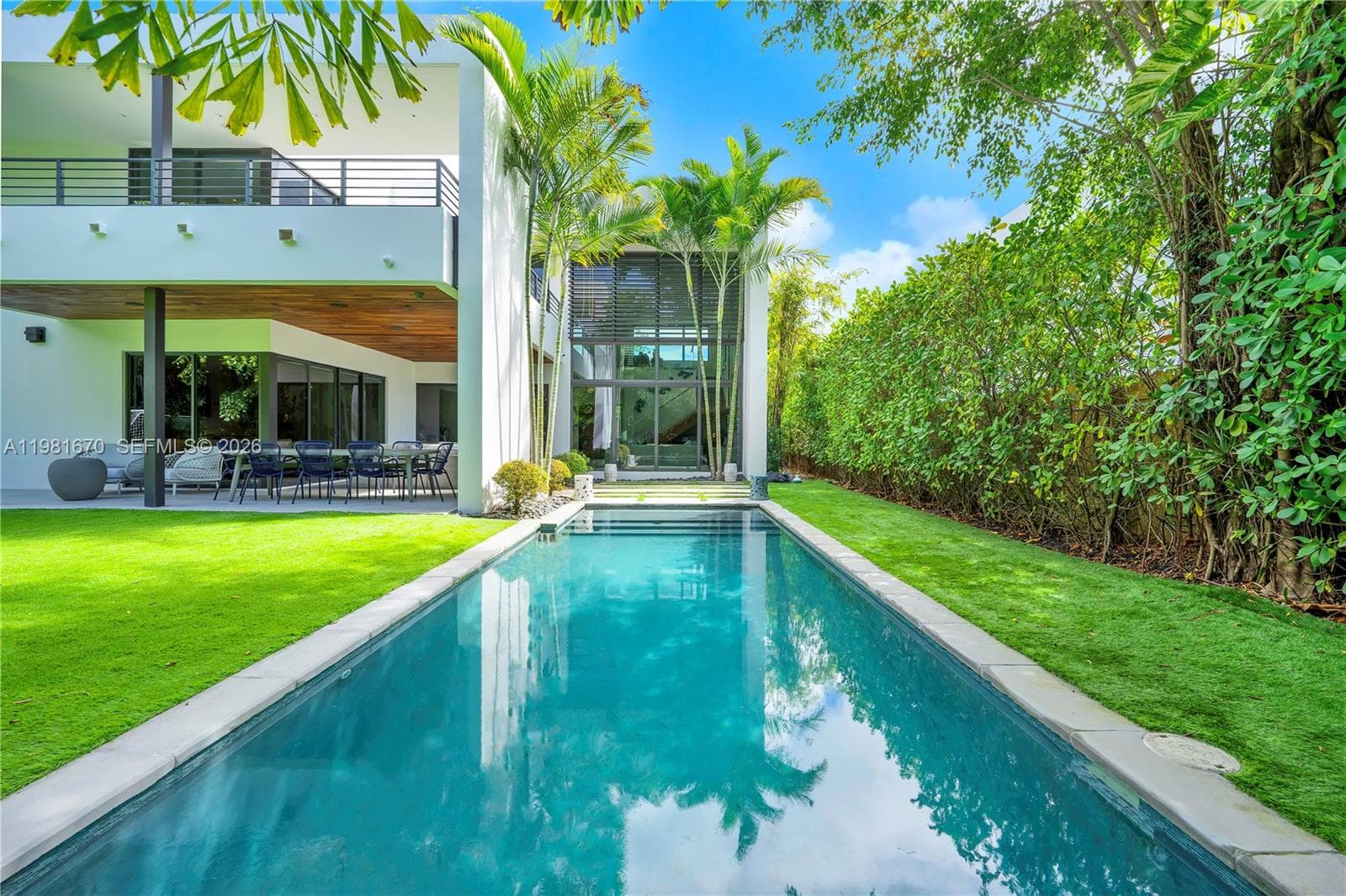 7900 SW 54th Ave, Miami FL 33143 — 54