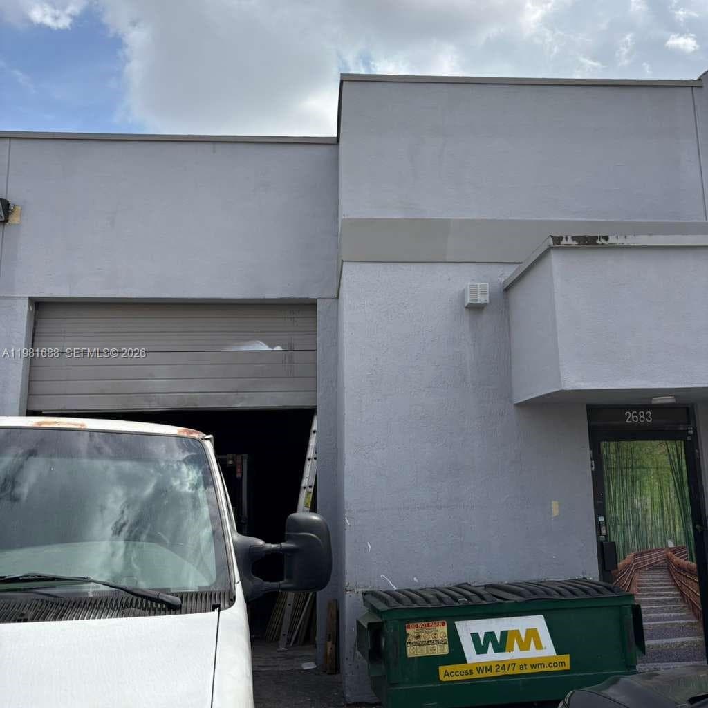 2683 76, Hialeah FL 33016 — 1