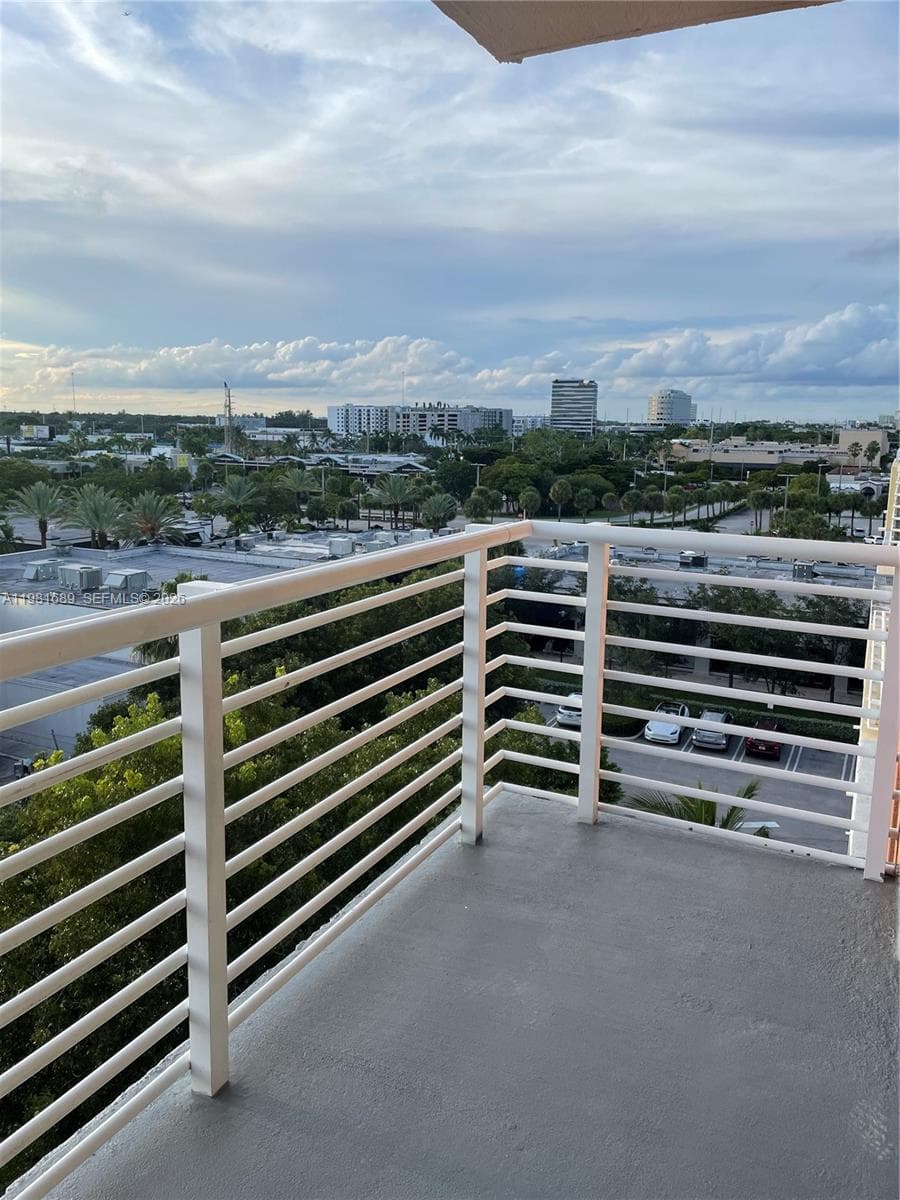 2775 NE 187th St # 607, Aventura FL 33180 — 22