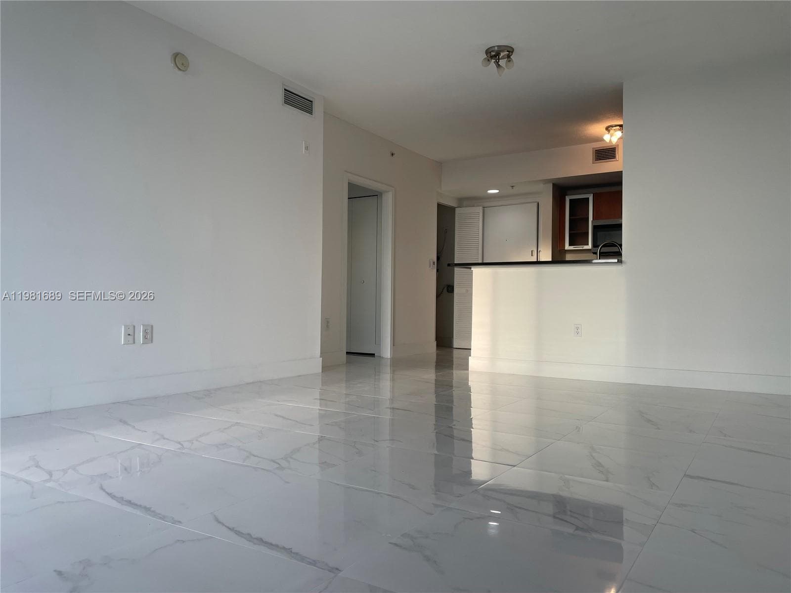 2775 NE 187th St # 607, Aventura FL 33180 — 1