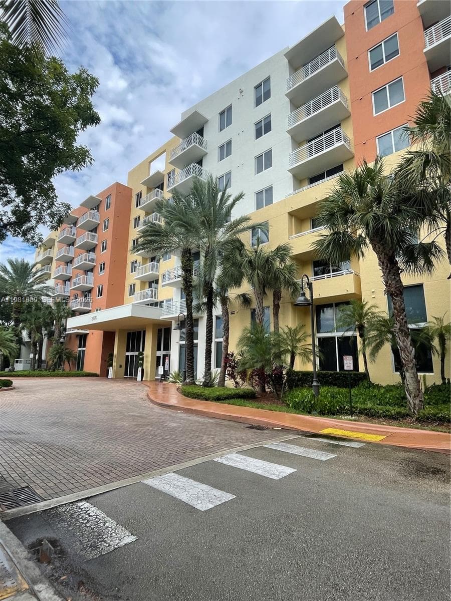 2775 NE 187th St # 607, Aventura FL 33180 — 4