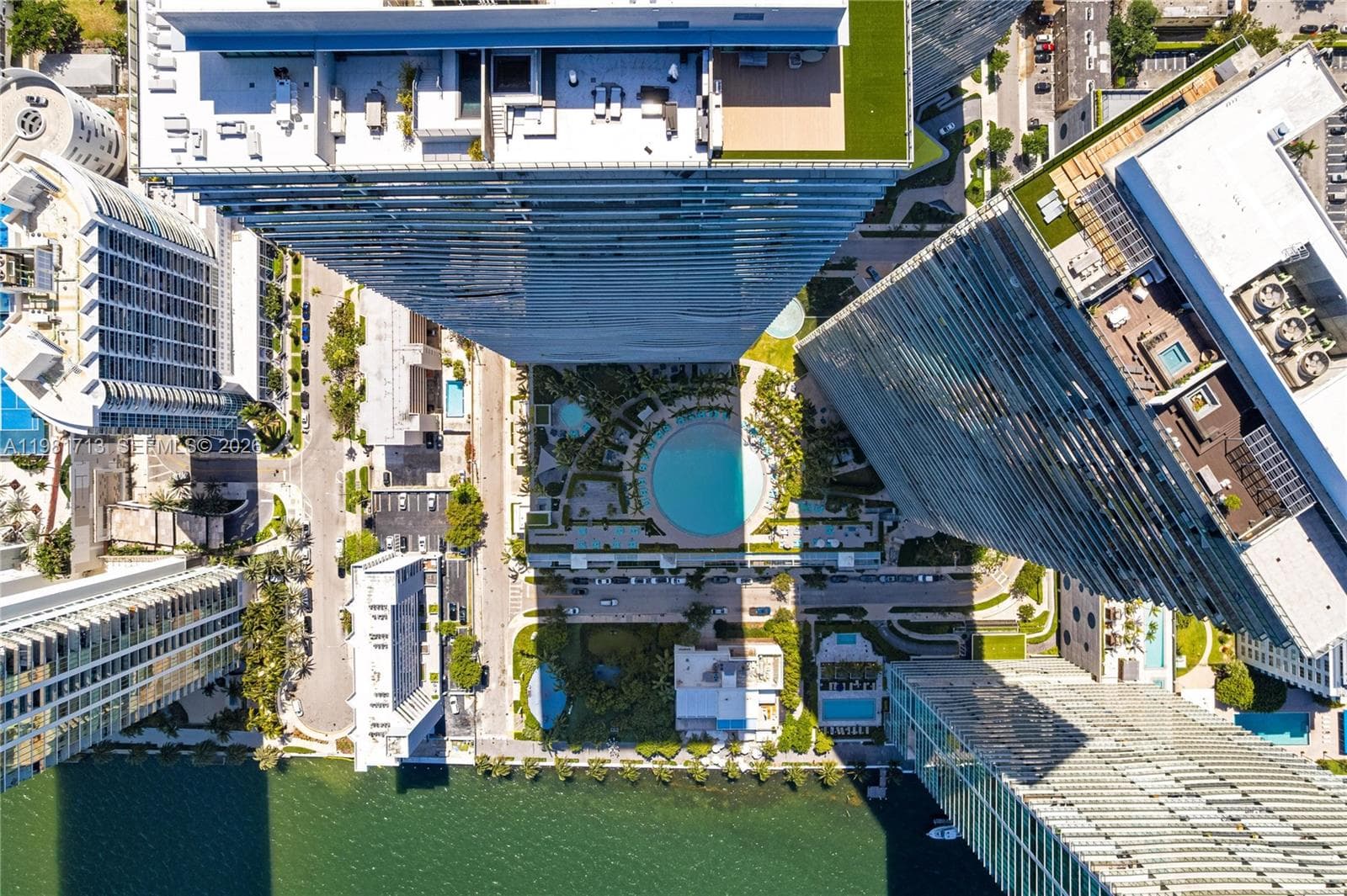 650 NE 32nd St, Miami FL 33137 — 26