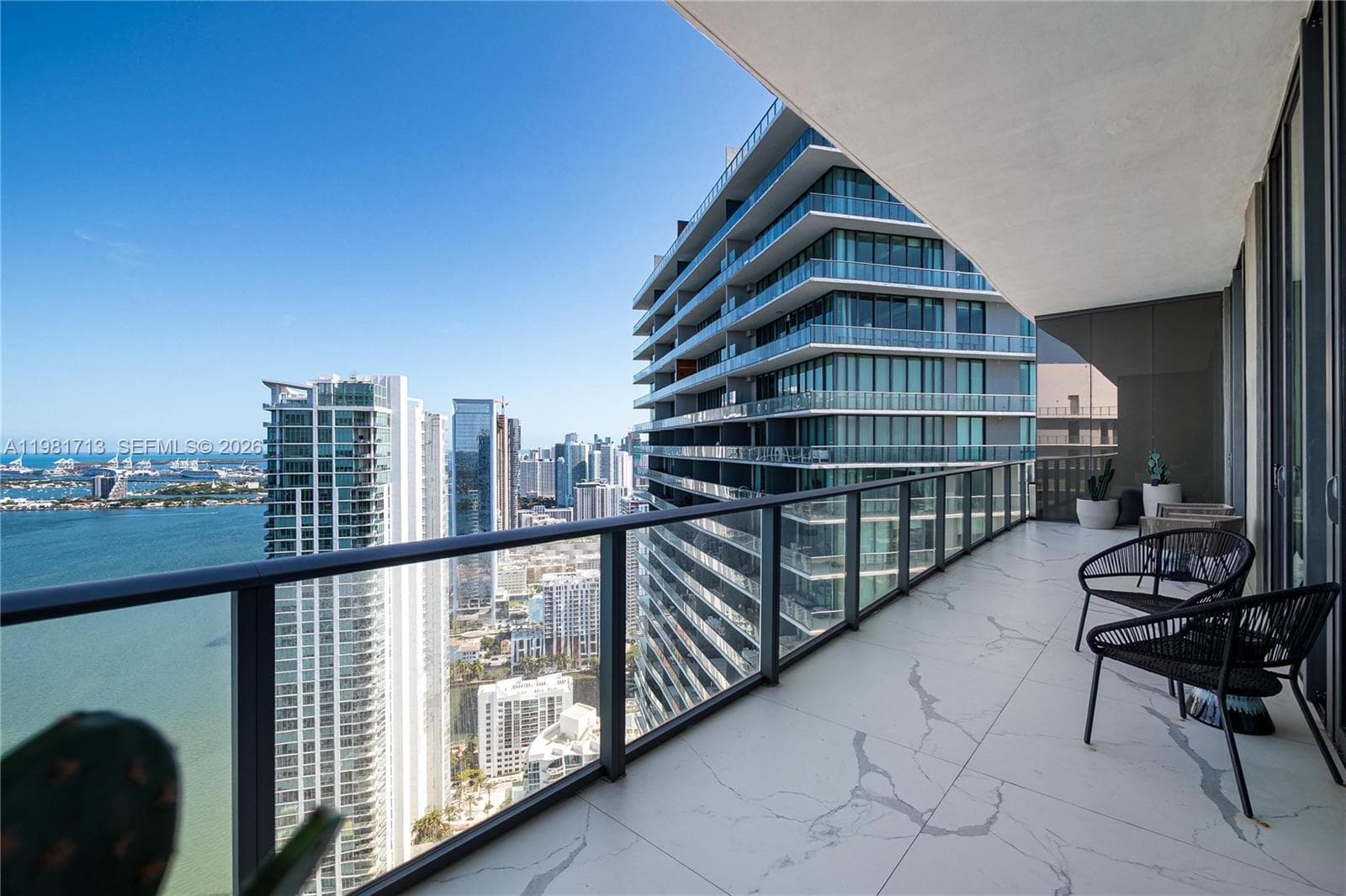 650 NE 32nd St, Miami FL 33137 — 25