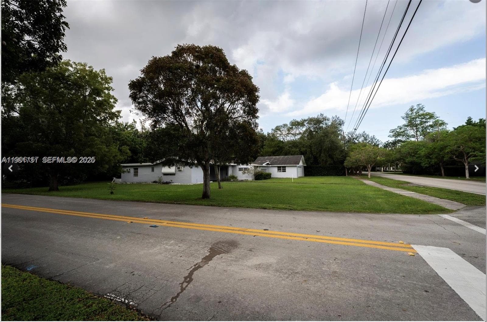 8045 SW 128th St, Pinecrest FL 33156 — 10