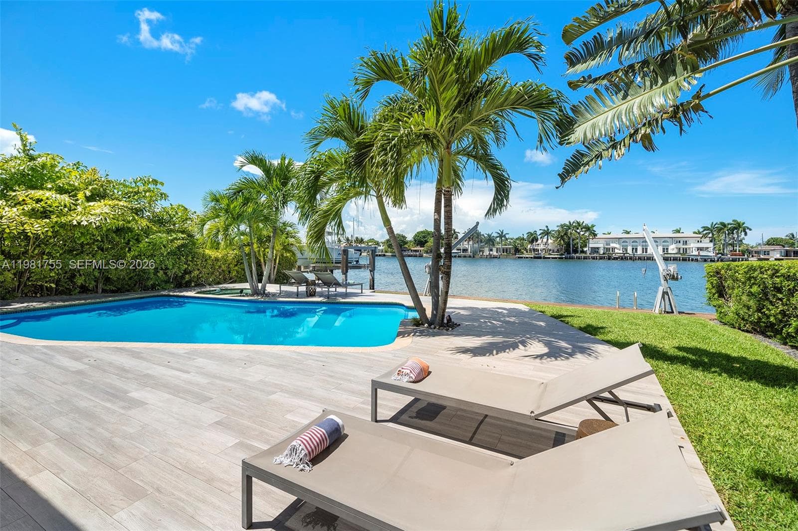365 N Shore Dr, Miami Beach FL 33141 — 4