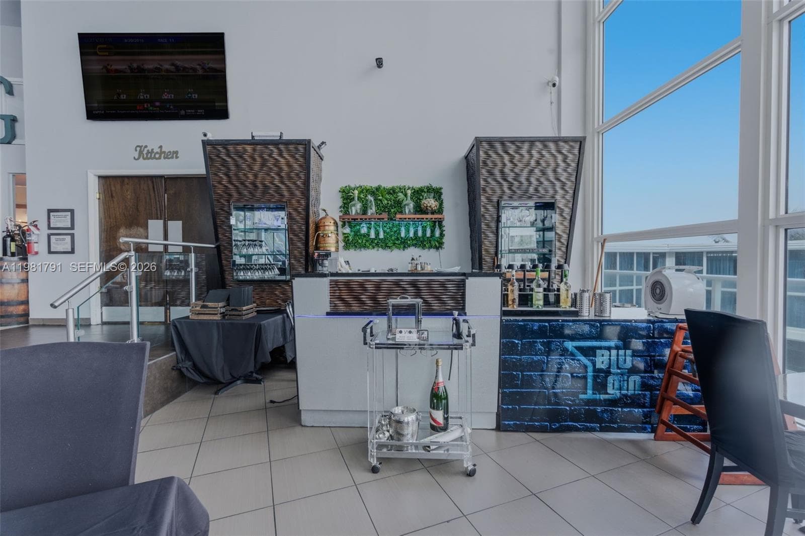 5445 Collins Ave, Miami Beach FL 33140 — 17