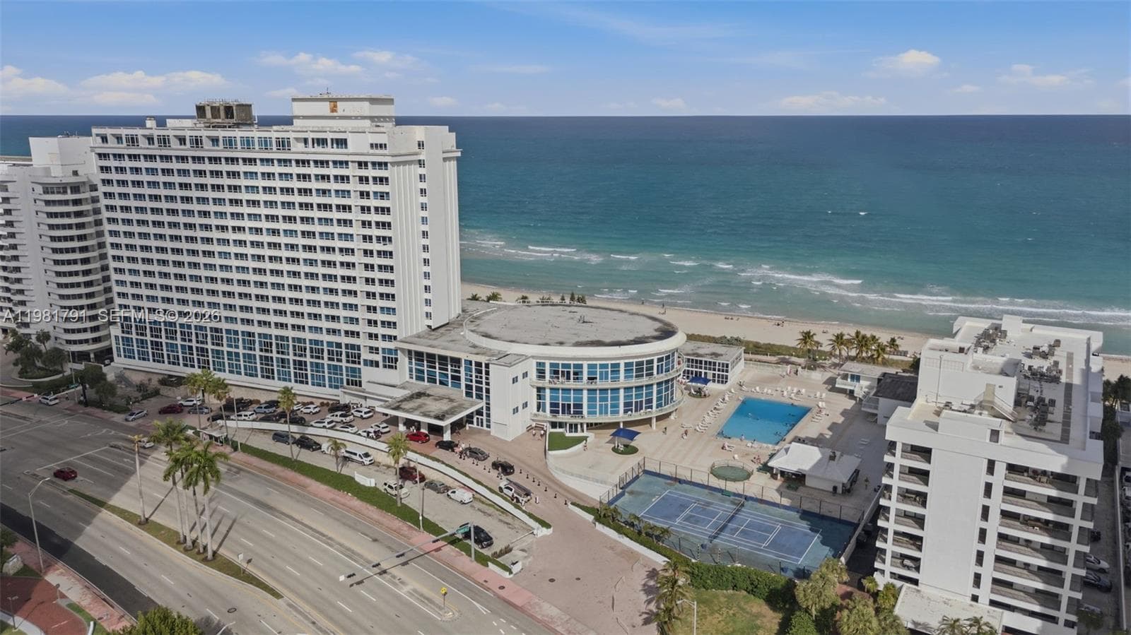 5445 Collins Ave, Miami Beach FL 33140 — 33