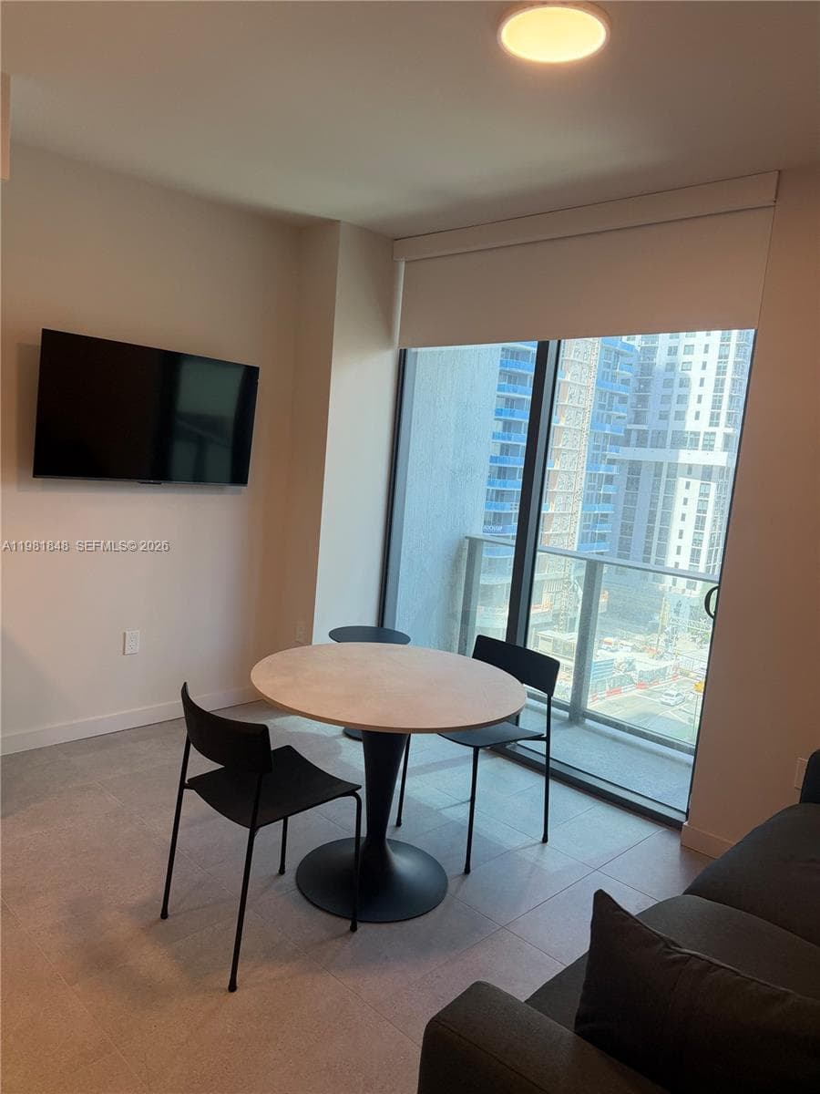 121 NE 5Th ST # 912A, Miami FL 33132 — 7