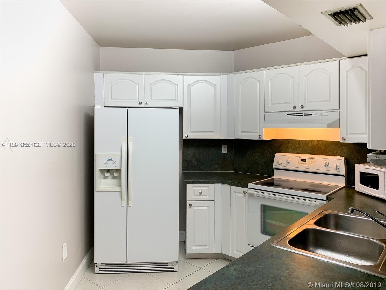 9741 Fontainebleau Blvd # H208, Miami FL 33172 — 3